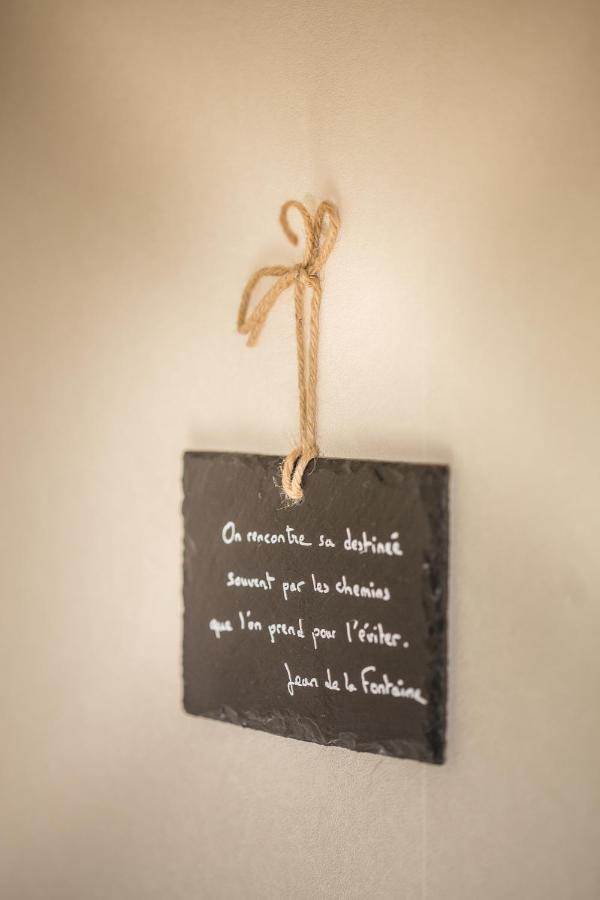 Entre Canal Et Vignes Panzió Escolives-Sainte-Camille Kültér fotó